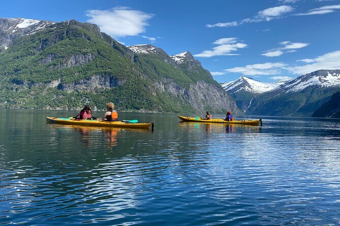 Fjord paddle in Hellesylt - Half Day Kayaking Tour - Guide + group size: why up to 8 makes a real difference