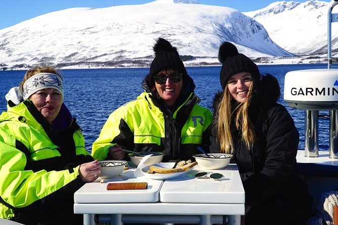 Fjordcruise - Luxury Yacht Arctic Queen - Key highlights at a glance