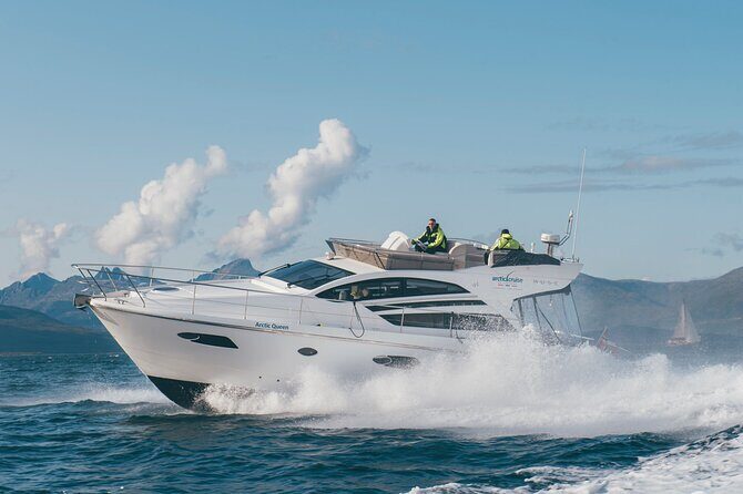 Fjordcruise - Luxury Yacht Arctic Queen - Getting on board: the 2 pm start and why timing matters