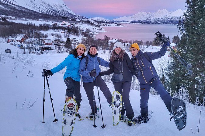 Fjords and Alps Snowshoe Tour in Lyngen Alps - The long Sami camp break: warm drinks and real context