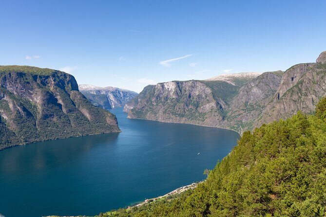 Flam: The Spectacular Stegastein Viewpoint Tour (Small Group) - Stop 1: Stegastein Viewpoint and Your One-Hour Window