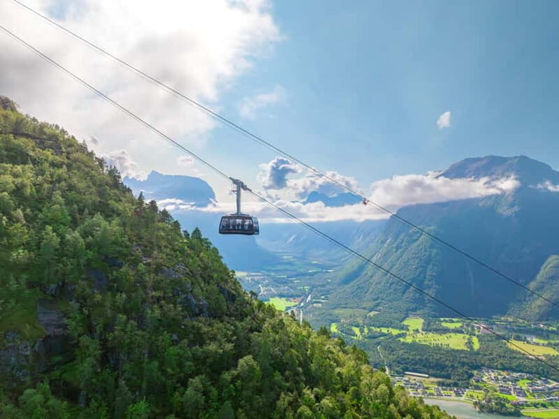 From Åndalsnes: Yoga on Nesaksla Mountain and Gondola Ticket - The Smoothie After Class: A Simple Recovery Win