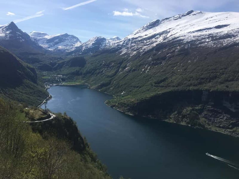 From Hellesylt: Geiranger Highlights Tour with Photo Stops - Eagle Bend: Your First 15 Minutes Over Geirangerfjord