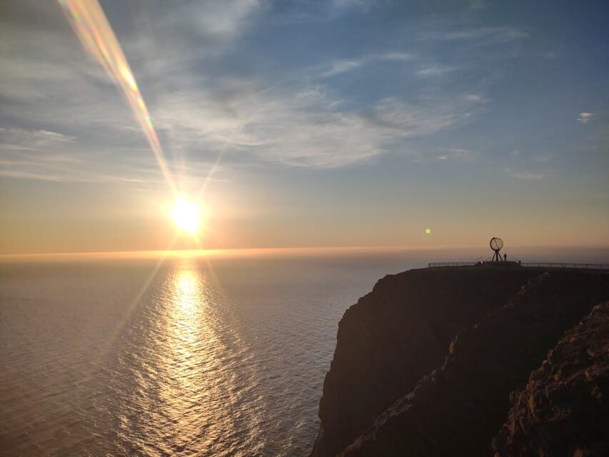 From Honningsvåg: VIP North Cape and Kingcrab Tour - North Cape road stops: wildlife spotting without the headache