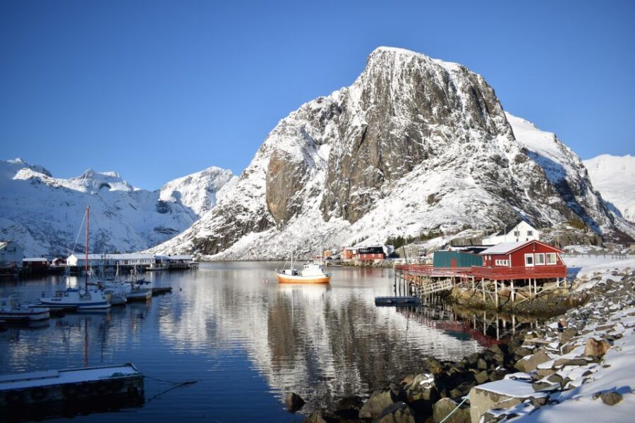 From Leknes City/Port: Private Lofoten Tour with Transfer - How a private 6-hour loop from Leknes keeps the day from feeling rushed