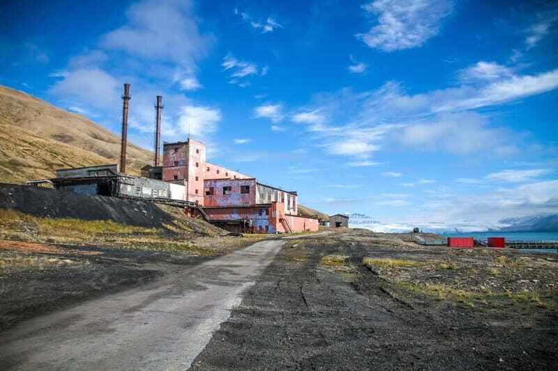 From Longyearbyen: Pyramiden Private Photo Tour w/ Transfer - Meet your guide: photo tips, local context, and help getting the shot