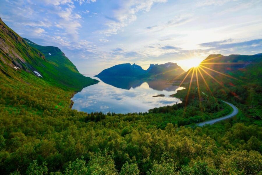 From Tromsø:(Chinese)Senja Day Trip - Tungeneset Devil’s Tooth: the iconic rock shape that eats your time—in a good way