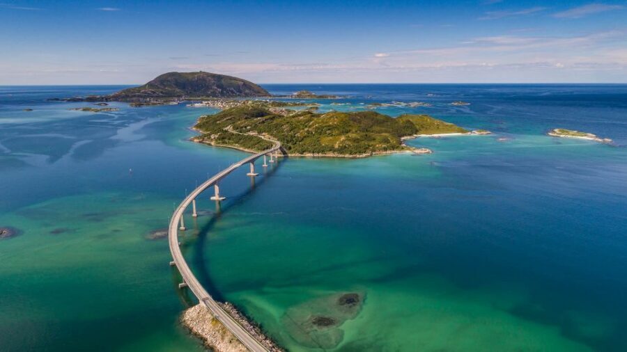 From Tromsø: Arctic Wildlife & Fjord Sightseeing Tour by Car - Key things that make this tour work