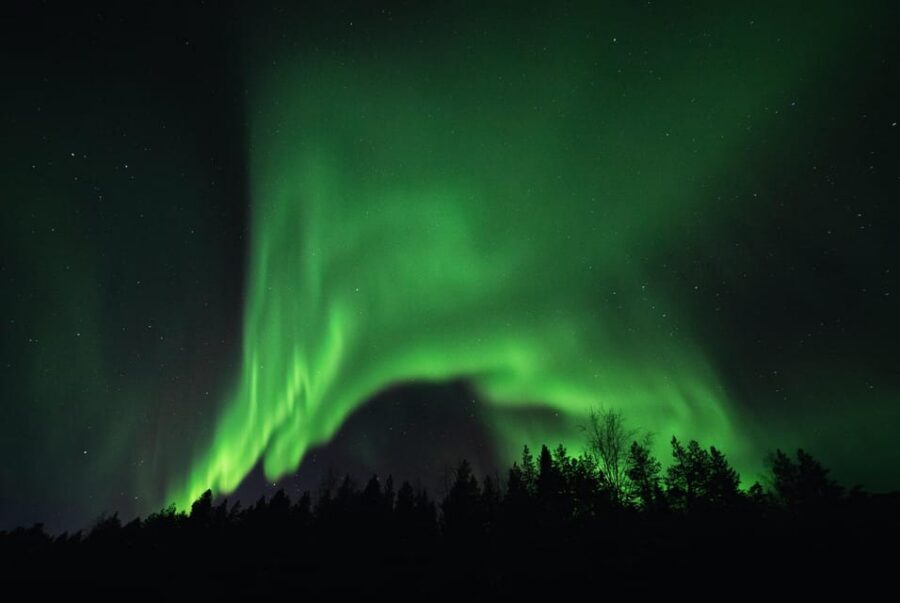 From Tromsø: Aurora Snowshoe Hike - Ersfjordbotn Snowshoeing: What a 3-Hour Arctic Walk Changes