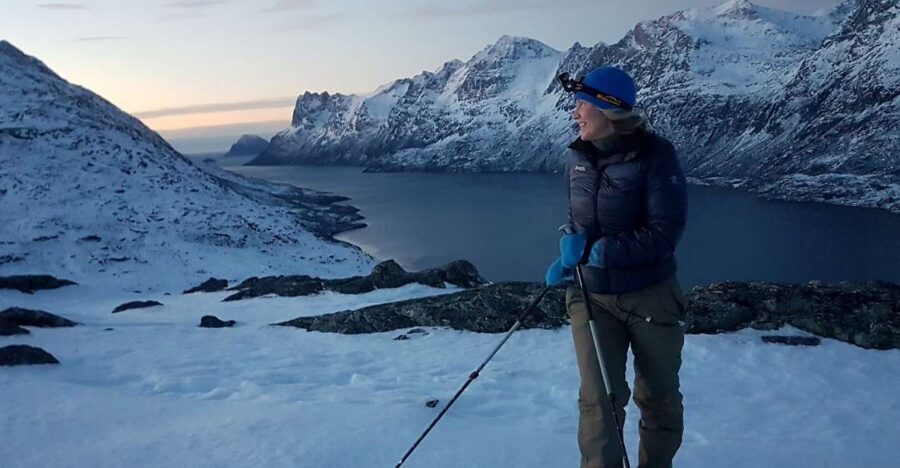 From Tromsø: Daytime Snowshoe Experience with stunning views - Getting geared up: what you’ll wear (and what you should)