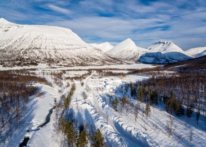 From Tromsø: Daytime Snowshoeing and Snow Park Visit - From Tromsø to Tamokdalen: the bus ride that switches you into winter mode