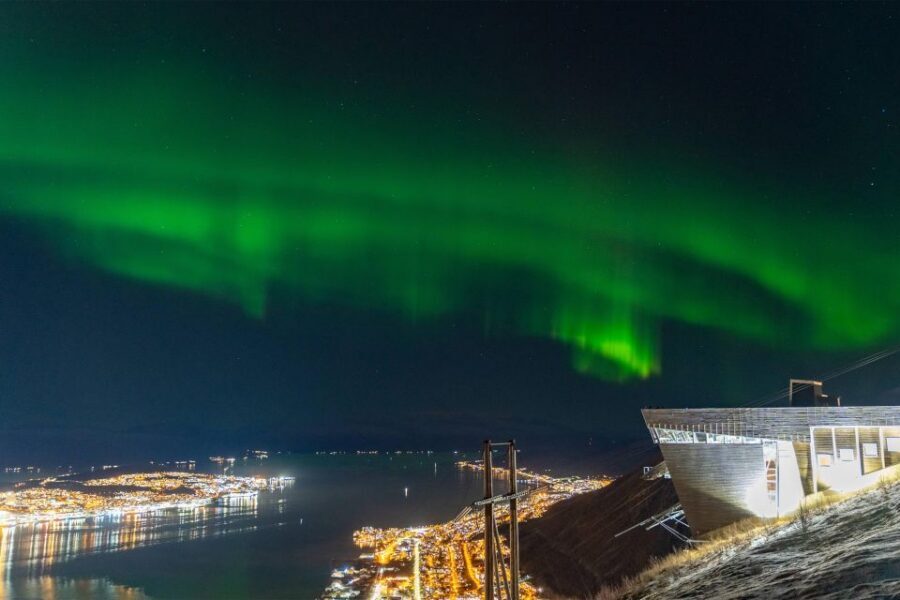 From Tromsø: Evening Fjellheisen Snowshoe Hike and Cable Car - Key moments that make this tour worth your time