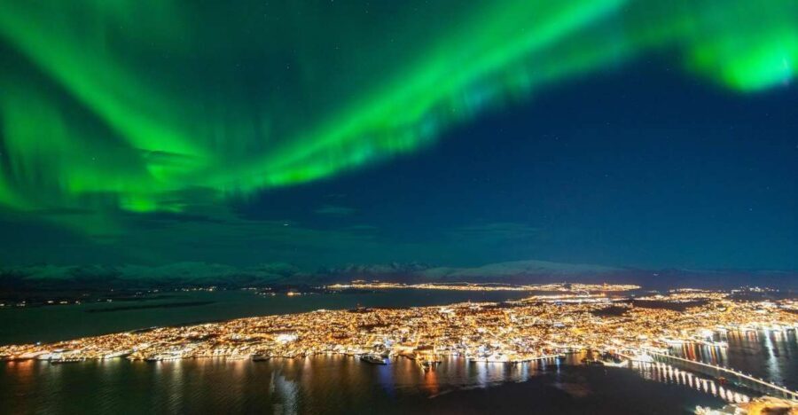 From Tromsø: Evening Fjellheisen Snowshoe Hike and Cable Car - Mountain café break: the warm reset that makes the evening feel complete