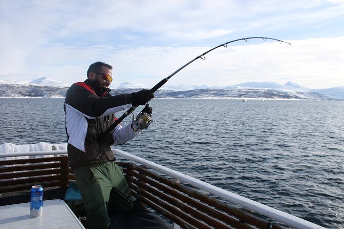 From Tromso: Polar Fishing Adventure - Warmth and gear: what’s included and what you should bring