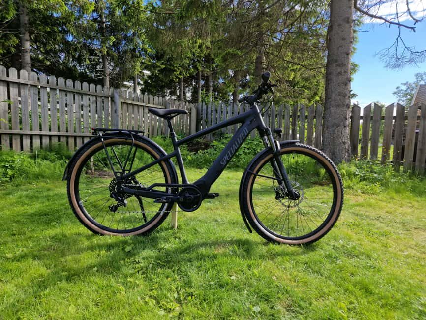 From Tromsø: Tromsø Highlights & History Tour With E-Bike - The 3-hour route: how it balances city feel with Arctic context