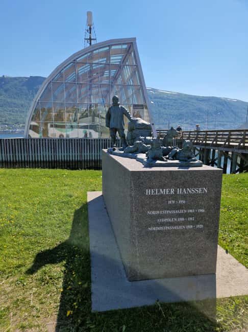 From Tromsø: Tromsø Highlights & History Tour With E-Bike - Polaria photo stop: a quick Arctic-oriented pause