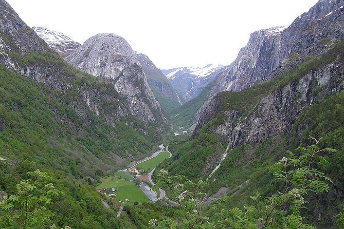 Full Day Guided Roundtrip From Bergen To Sognefjord With Flam Railway - Flåm stop: a real pause, not just a transit label