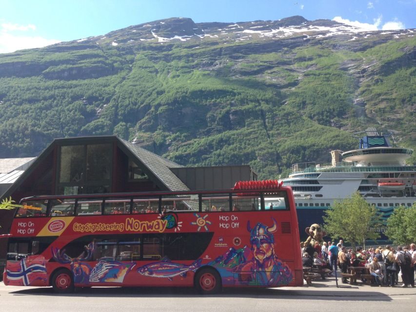 Geiranger: City Sightseeing Hop-On Hop-Off Bus Tour - Westeraas Farm: Pet Llamas, Meet the Animals, Then Stretch