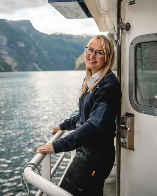 Geiranger: Fjord and Waterfalls Sightseeing Boat Trip - The Waterfall Lineup: Seven Sisters, Bridal Veil, and The Suitor