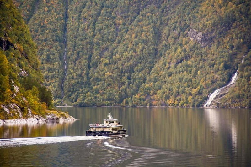 Geiranger: Fjord and Waterfalls Sightseeing Boat Trip - Photo Tips for Mirror-Water Fjord Views and Cliff Reflections