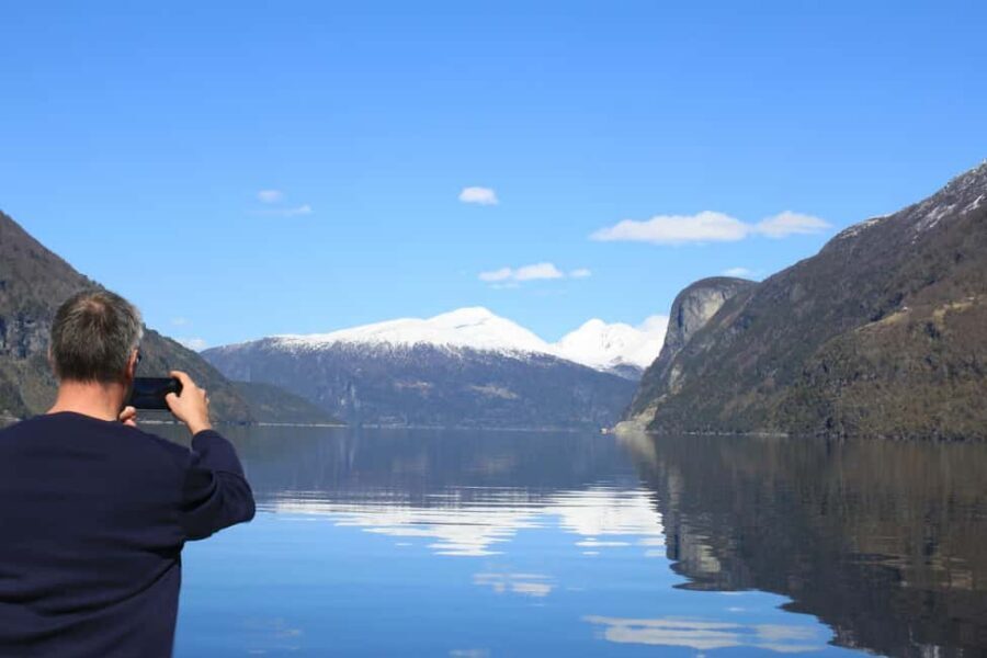 Geiranger Fjord Tour from Geiranger (with stop in Hellesylt) - Snacks, drinks, and the kiosk option