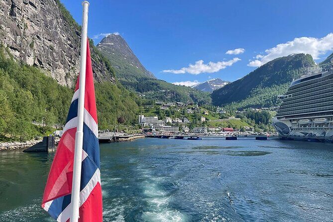 Geiranger Fjord Tour with Waterfall Tasting - Stop 1: Fjord Cruise from Geiranger Toward Seven Sisters