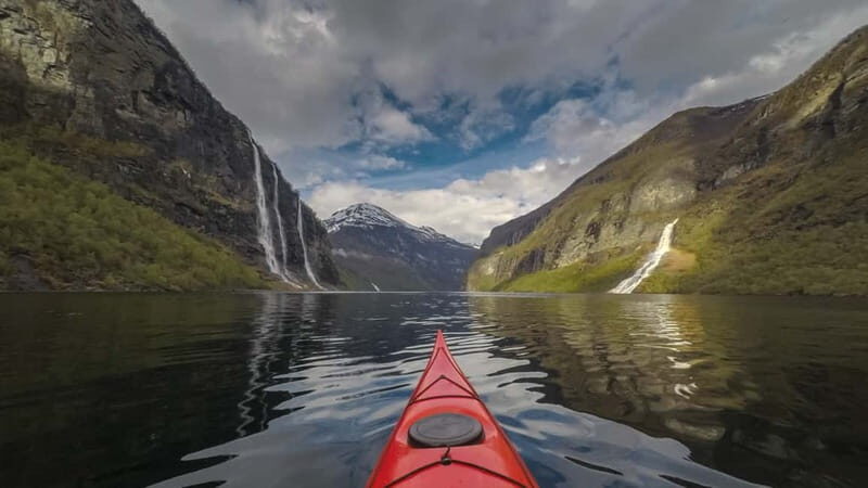Geiranger: Guided Kayak Tour in Geiranger Fjord - How the Eagle Bend Area Changes What You Notice