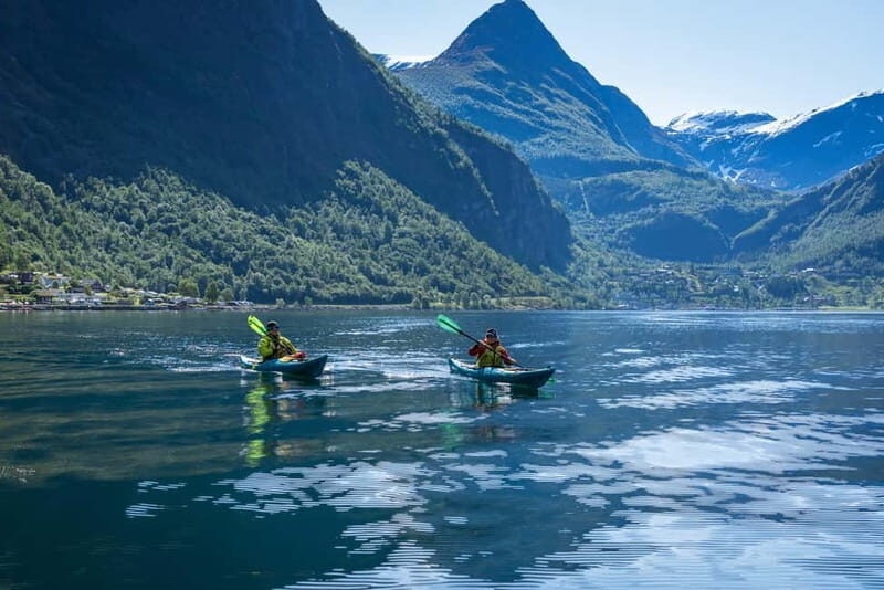 Geiranger: Kayak Tour with Waterfall Views - How the Guide Makes or Breaks the Trip