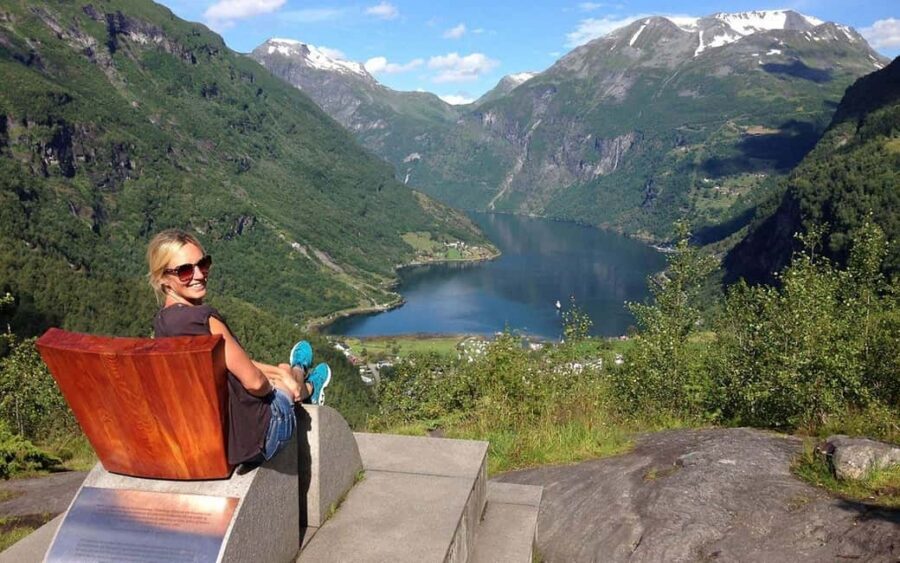Geiranger: Panorama Bus Tours 1,5/2hr (Highlights viewpoint) - Who This Tour Fits Best