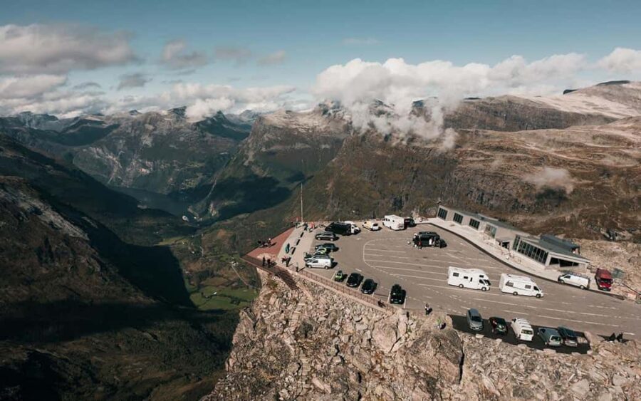 Geiranger: Panorama Bus Tours 1,5/2hr (Highlights viewpoint) - Meeting Up Without Losing Your Place