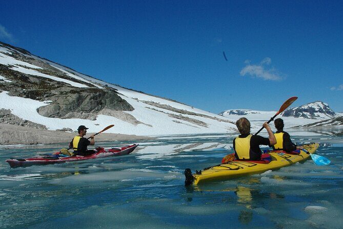 Glacier Hiking and kayaking Tour on Stygge - Kayaking Styggevatnet: the scenic warm-up that turns into work