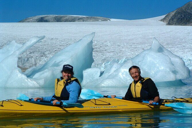 Glacier Hiking and kayaking Tour on Stygge - Guides and group size: why the day feels controlled (not chaotic)