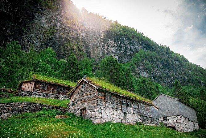 Guided Boat Tour in Geiranger - Entering Geiranger: Meeting Point, Timing, and Getting Suited Up