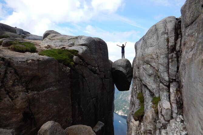 Guided hike to Kjerag and Kjeragbolten - The Guides Make or Break It: Sean, Toa, Teo, Helga, Kenth, Rebecca