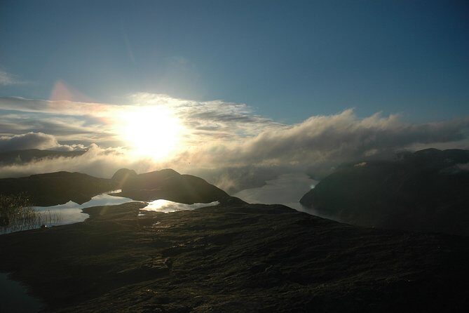 Guided sunrise hike to Pulpit Rock Preikestolen - The first phase: driving to the trailhead and starting the climb