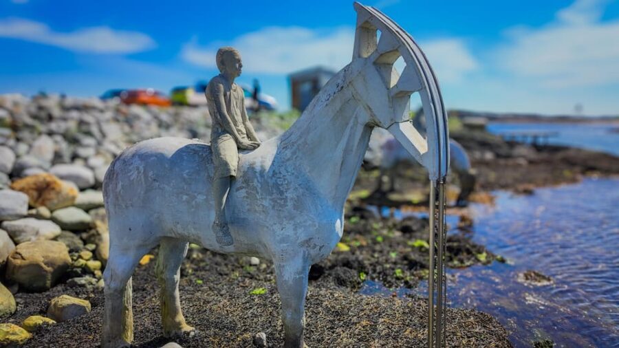 Haugesund: Guided Scenic Minibus tour of Haugesund - A short tour that makes Haugesund feel like a place, not a stop