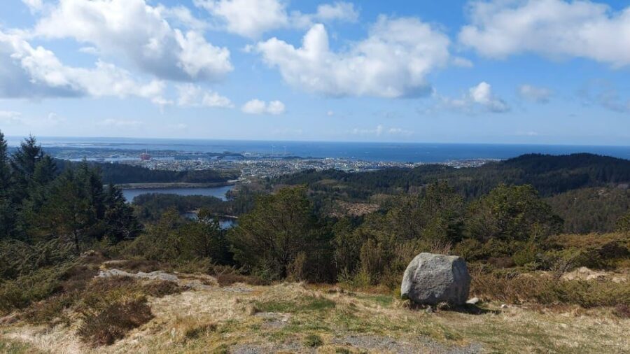 Haugesund: Guided Scenic Minibus tour of Haugesund - The first viewpoints: photo stops that set the mood