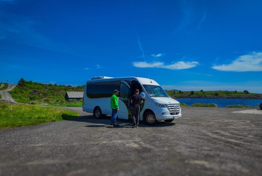Haugesund: Guided Scenic Minibus tour of Haugesund - Where you meet (and why it matters on cruise days)