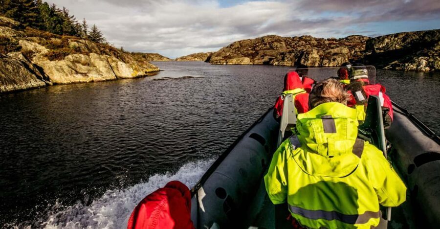 Haugesund: RIB Safari to the island communities - The Feøy Stop: Photo Time, Wildlife Watching, and Island Life