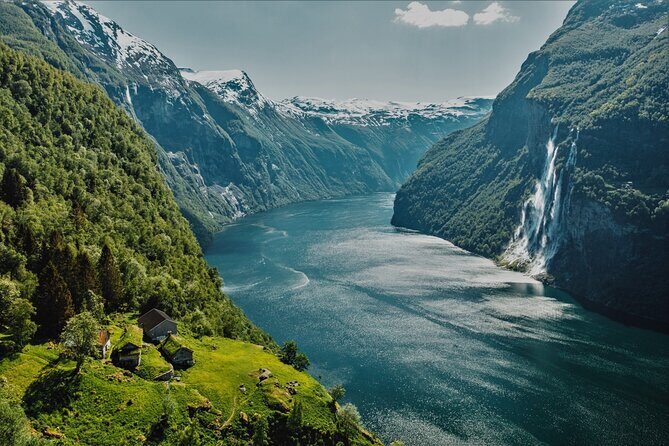 Hellesylt Sightseeing Boat Geirangerfjord - Meeting Point Reality: Hellestytvegen and Getting Oriented Fast