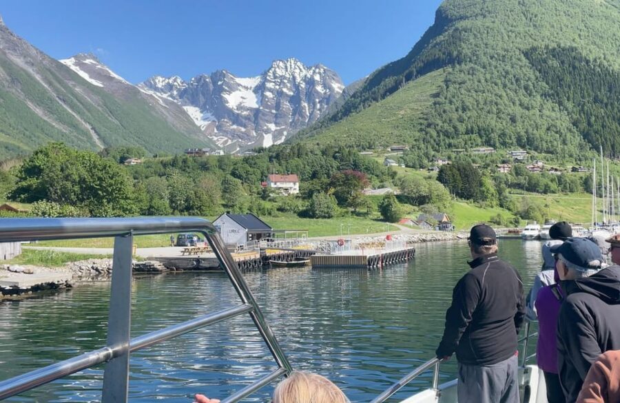 Hjørundfjord Fjord Cruise roundtrip from Ålesund - Who this fjord cruise fits best