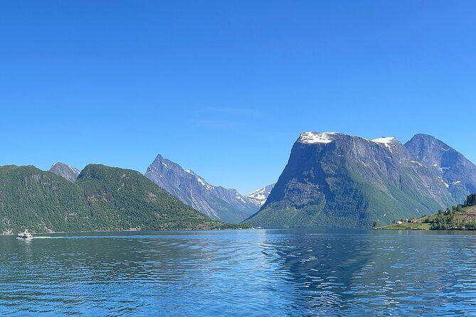 Hjørundfjord Fjord Tour Roundtrip from Ålesund - Ålesund to Hjørundfjord: what you’re really paying for