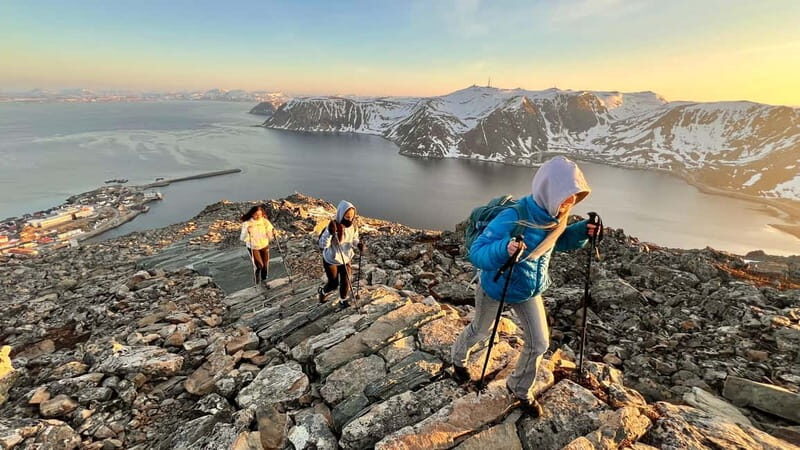 Honningsvåg: Hiking Tour. Arctic Ocean Views from Mountains - Quick highlights before you lace up your boots