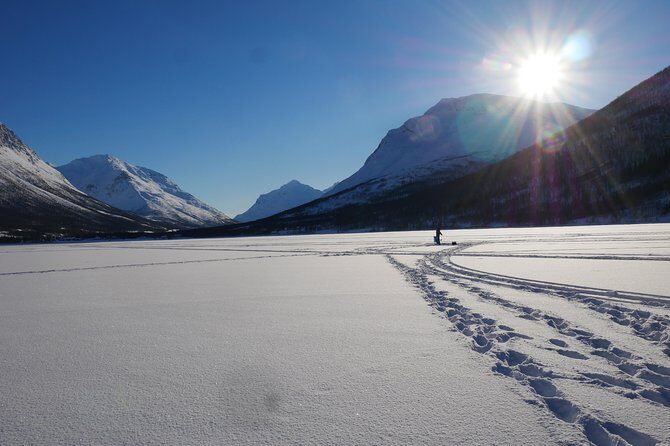 Ice Fishing On The Fjord - Guides Karin and Oskar: what kind of hospitality you’re booking