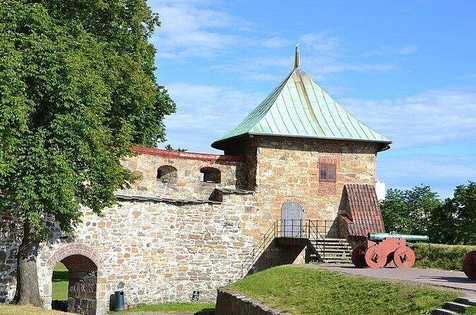 Interactive Mystery Hunt by Akershus in Oslo - Stop 1: Akershus Castle and Fortress (Akershus Slott og Festning)
