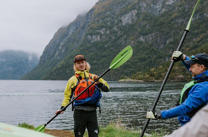 Kayak Tour with Waterfall Views in Geiranger - What’s Included vs What You Must Bring