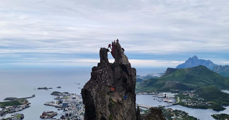 Lofoten: Climb Svolværgeita with a certified tour guide and experience the adventure! - Why Svolværgeita is the Lofoten climb to put on your list