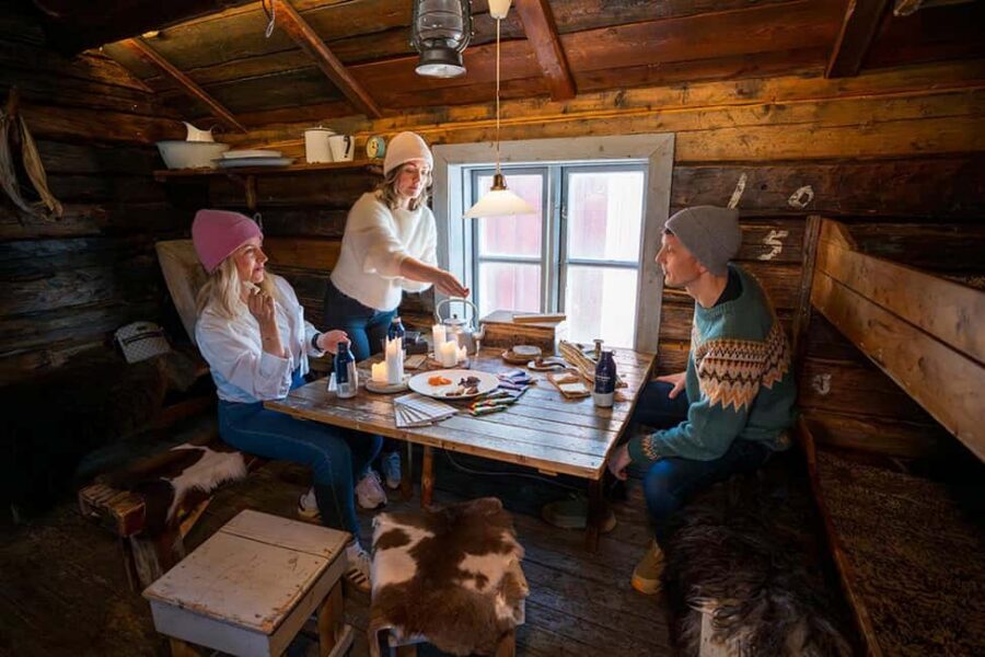 Lofoten: Food Tour and cinnamon bun masterclass - Inside a rorbu: how cod, stockfish, and Arctic eating connect