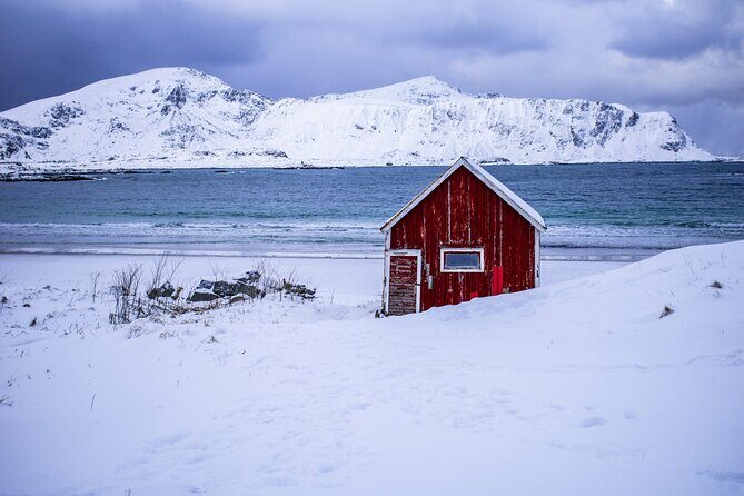 Lofoten Highlights Photo Tour - Reine, Hamnøy & Å - Stop 2: Hamnøy rorbuer at fishing-village speed