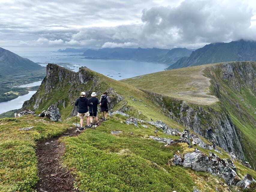 Lofoten Islands: Guided Hiking Into the Wilderness - Uphill - Lofoten wilderness with an uphill goal: what 550 m really means